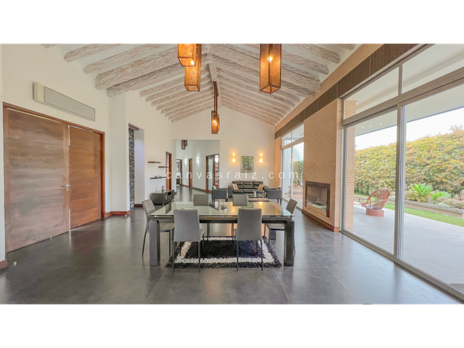 Casa de 3 alcobas en venta en Llano Grande, Rionegro, 432 m² · foto 6 de 17
