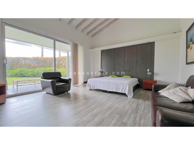 Casa de 3 alcobas en venta en Llano Grande, Rionegro, 432 m² · foto 11 de 17