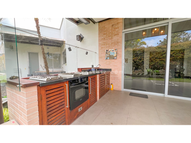 Casa de 3 alcobas en venta en Llano Grande, Rionegro, 432 m² · foto 13 de 17