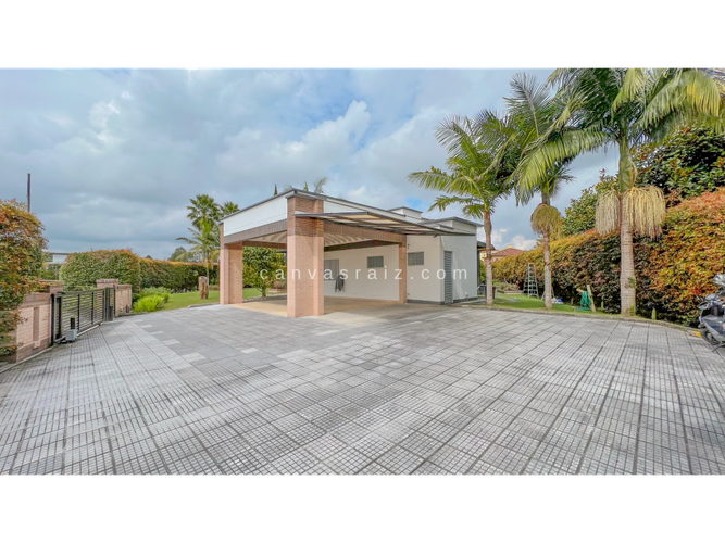 Casa de 3 alcobas en venta en Llano Grande, Rionegro, 432 m² · foto 16 de 17