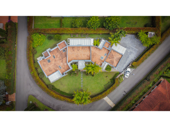 Casa de 3 alcobas en venta en Llano Grande, Rionegro, 432 m² · foto 17 de 17