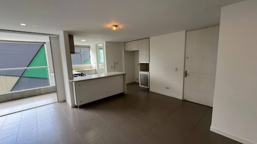 Apartamento de 2 alcobas en arriendo en Castropol, Medellín, 80 m² · foto 2 de 15