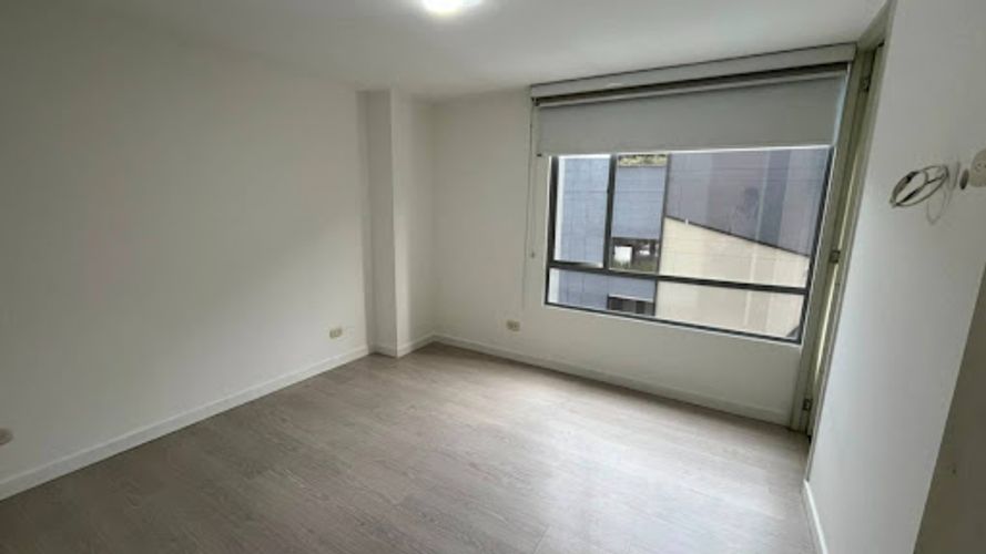 Apartamento de 2 alcobas en arriendo en Castropol, Medellín, 80 m² · foto 8 de 15