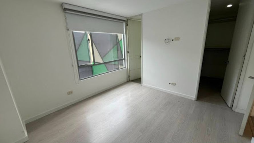 Apartamento de 2 alcobas en arriendo en Castropol, Medellín, 80 m² · foto 9 de 15