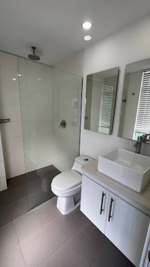 Apartamento de 2 alcobas en arriendo en Castropol, Medellín, 80 m² · foto 14 de 15