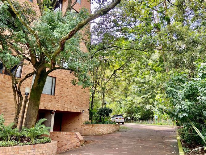 Apartamento de 3 alcobas en venta en Los Rosales, Bogotá, 251 m² · foto 23 de 23