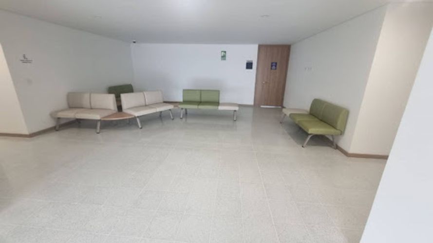 Local en arriendo en La Floresta, Medellín, 30 m² · foto 2 de 10
