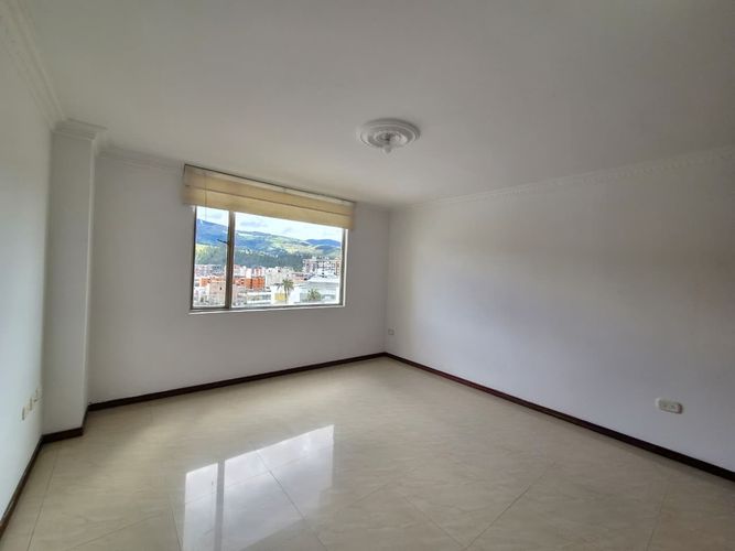 Apartamento de 5 alcobas en venta en La Aurora, Pasto, 214 m² · foto 6 de 8