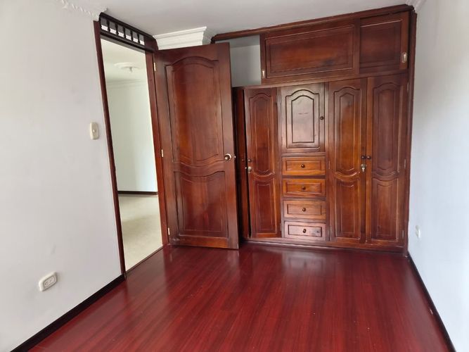 Apartamento de 5 alcobas en venta en La Aurora, Pasto, 214 m² · foto 4 de 8