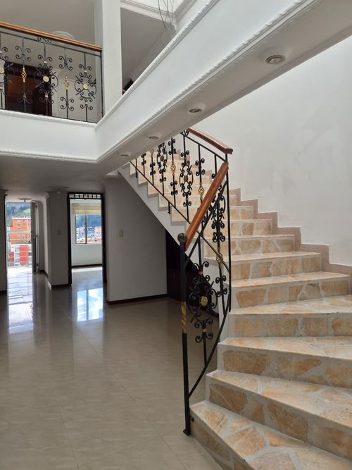 Apartamento de 5 alcobas en venta en La Aurora, Pasto, 214 m² · foto 8 de 8