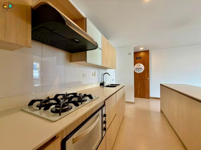 Apartamento de 1 alcoba en arriendo en Loma De Los Gonzalez, Medellín, 66 m² · foto 4 de 24