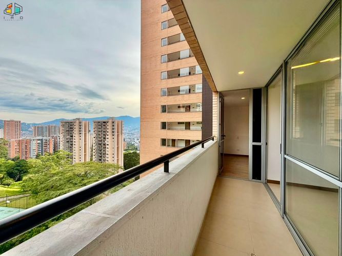 Apartamento de 1 alcoba en arriendo en Loma De Los Gonzalez, Medellín, 66 m² · foto 2 de 24