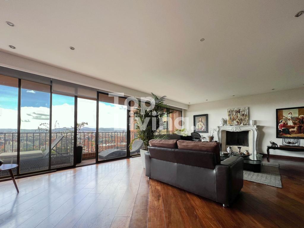Apartamento en venta en Los Rosales, Bogotá · foto 2 de 16