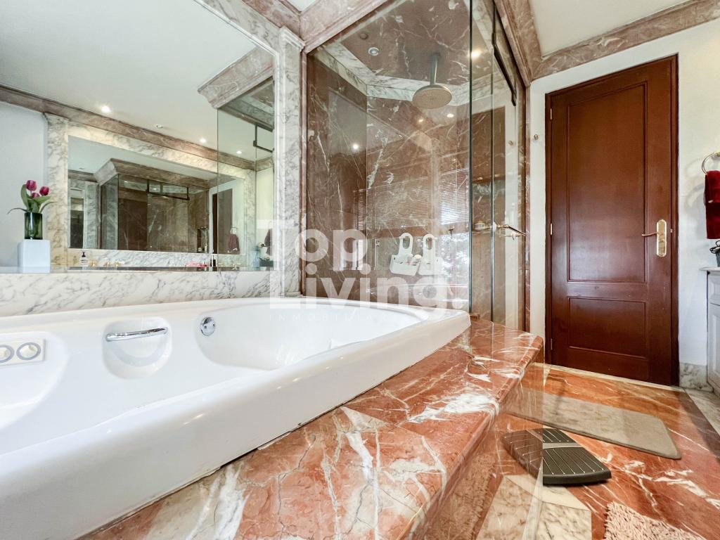 Apartamento en venta en Los Rosales, Bogotá · foto 11 de 16