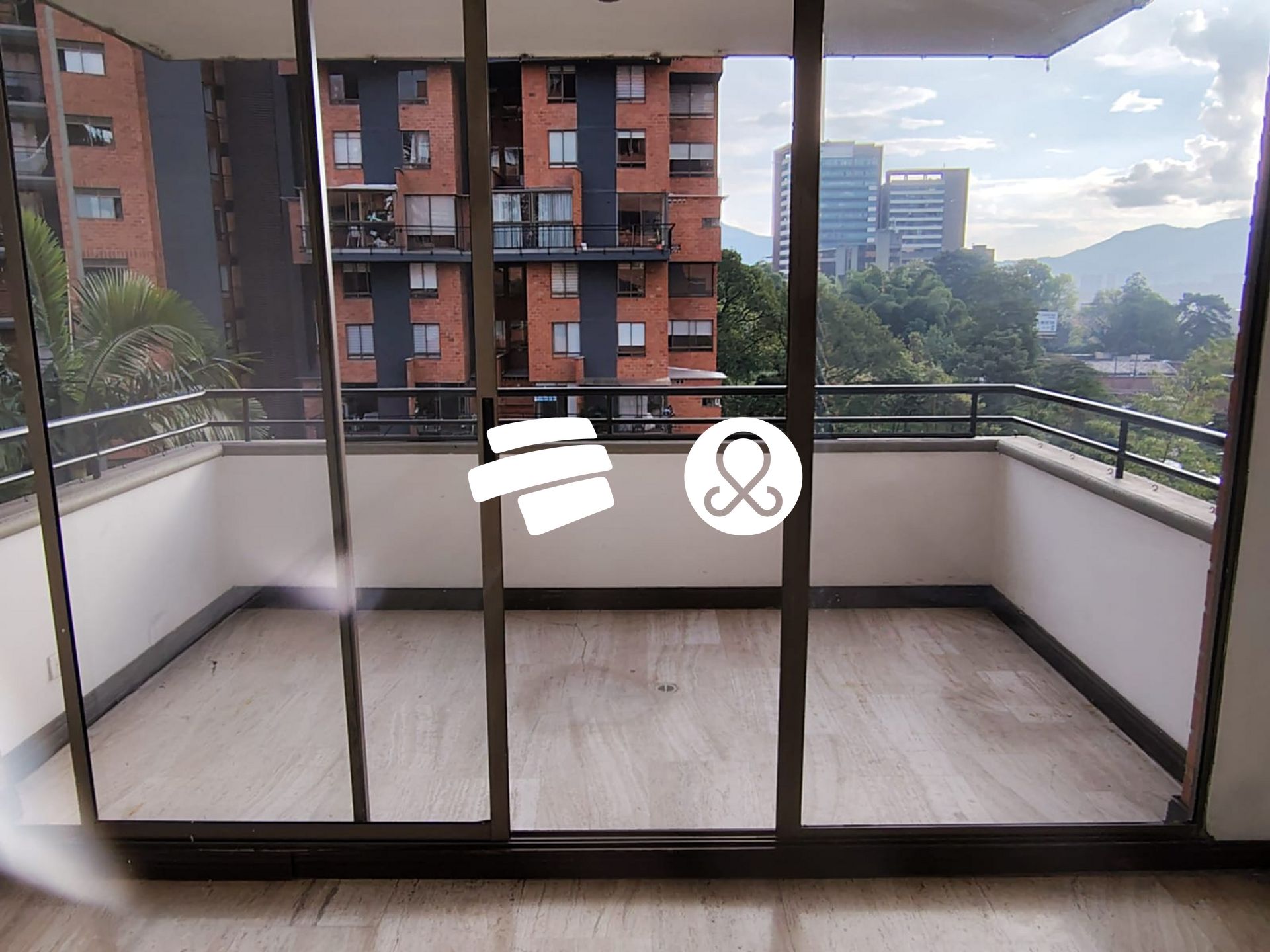 Apartamento en venta en El Poblado, Medellín · foto 2 de 17