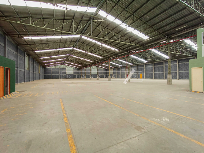 Bodega en arriendo en San Pedro, Madrid, 2750 m² · foto 2 de 11