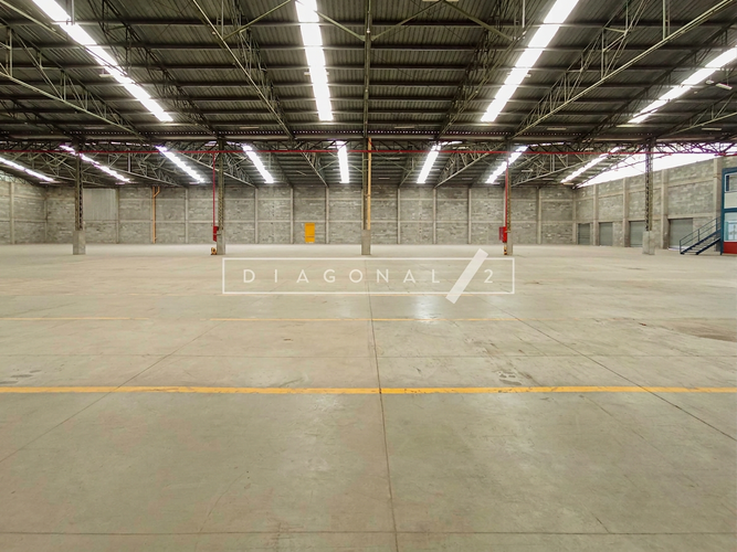 Bodega en arriendo en San Pedro, Madrid, 2750 m² · foto 6 de 11