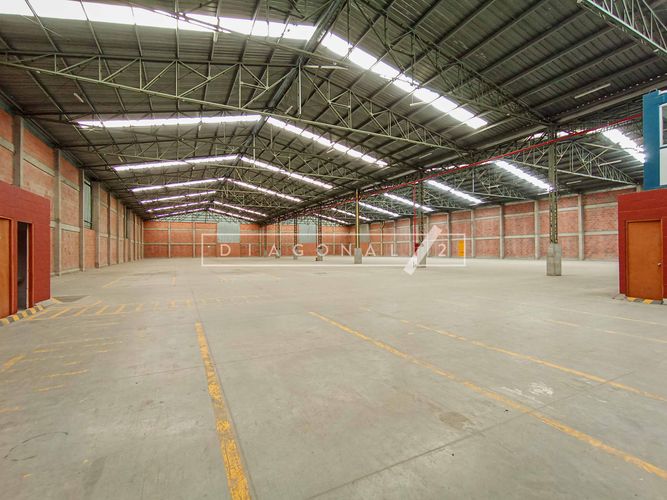 Bodega en arriendo en San Pedro, Madrid, 2750 m² · foto 9 de 11