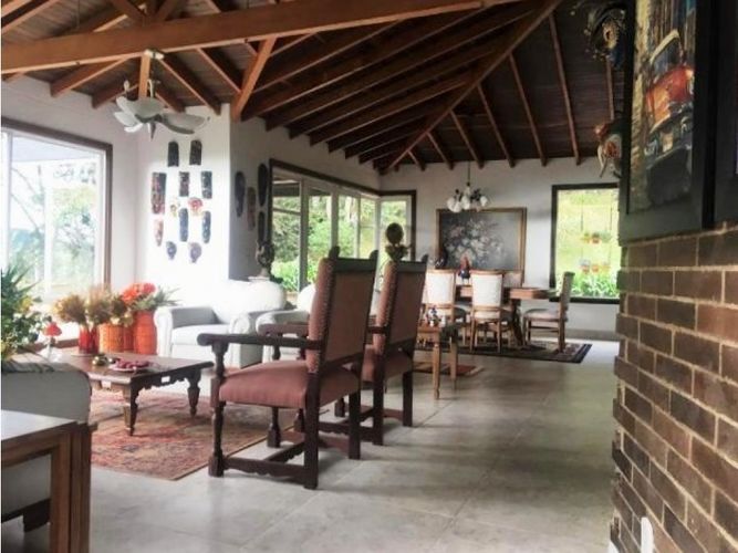 Casa de 4 alcobas en venta en Altos Del Escobero, Envigado, 407 m² · foto 6 de 20