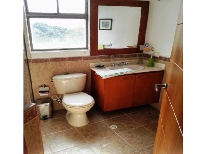 Casa de 4 alcobas en venta en Altos Del Escobero, Envigado, 407 m² · foto 18 de 20