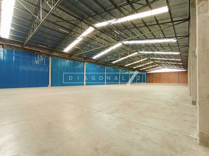 Bodega en arriendo en Echavarria, Madrid, 2550 m² · foto 10 de 14