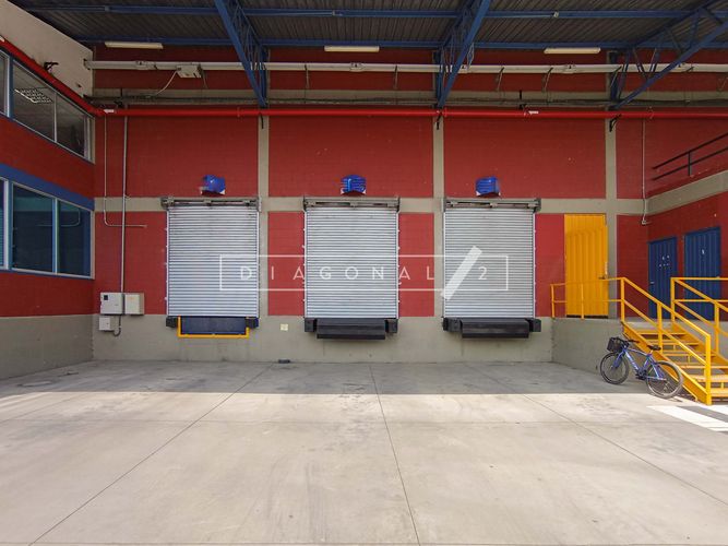Bodega en arriendo en Echavarria, Madrid, 2550 m² · foto 14 de 14
