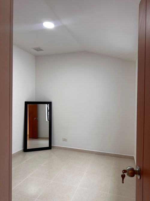 Casa de 4 alcobas en venta en Bosques De Rosa Blanca, Villavicencio, 125 m² · foto 7 de 19