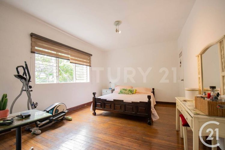 Casa de 6 alcobas en venta en Bolivariana, Medellín, 406 m² · foto 23 de 24