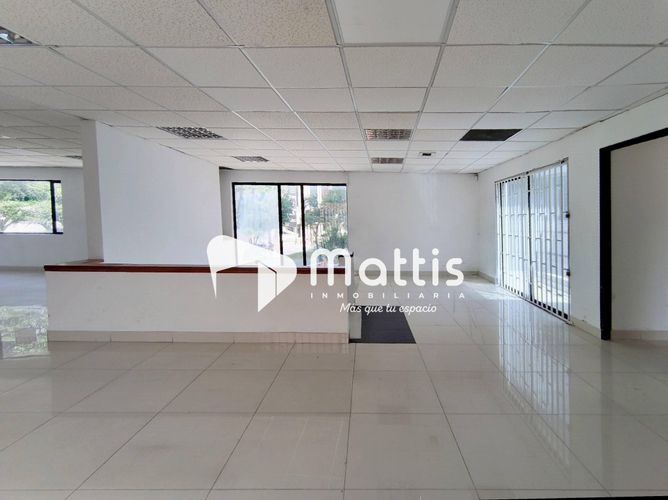 Local en arriendo en Manila, Medellín, 290 m² · foto 2 de 13