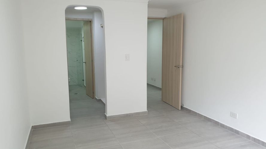 Apartamento de 4 alcobas en venta en La Florida, Medellín, 137 m² · foto 7 de 23