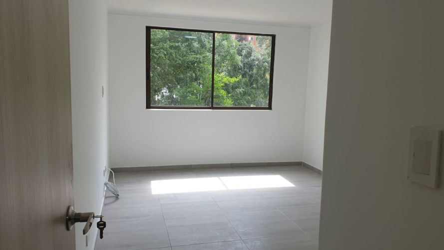 Apartamento de 4 alcobas en venta en La Florida, Medellín, 137 m² · foto 8 de 23