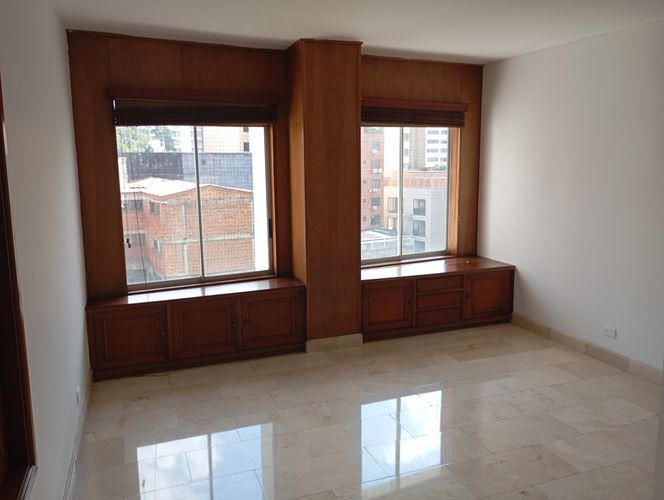 Apartamento de 3 alcobas en venta en Santa Teresita, Cali, 164 m² · foto 2 de 24