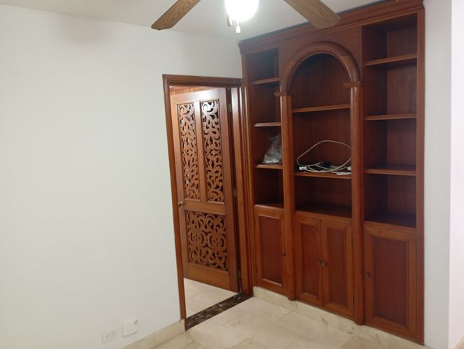Apartamento de 3 alcobas en venta en Santa Teresita, Cali, 164 m² · foto 4 de 24