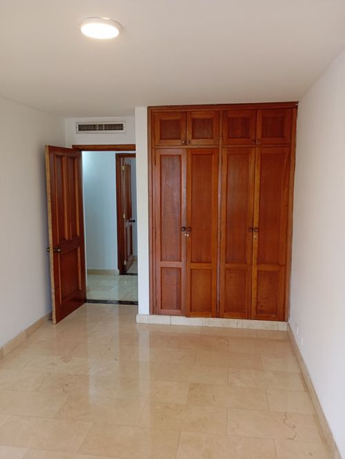 Apartamento de 3 alcobas en venta en Santa Teresita, Cali, 164 m² · foto 9 de 24