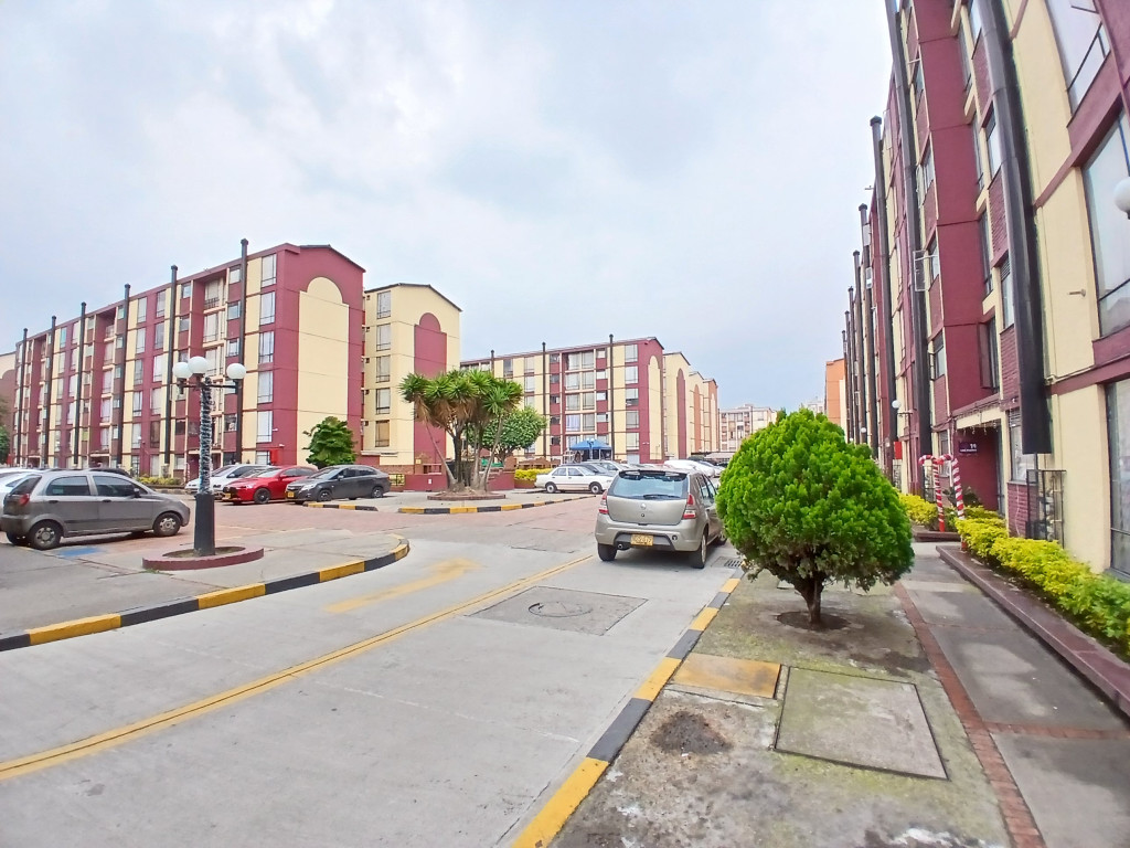 Apartamento en venta en Las Mercedes, Bogotá · foto 2 de 14