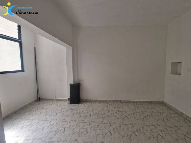 Casa de 8 alcobas en arriendo en El Salvador, Medellín, 245 m² · foto 10 de 24