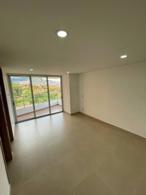 Apartamento de 3 alcobas en arriendo en Urbanizacion Fuentes De Zuñiga, Medellín, 140 m² · foto 13 de 22