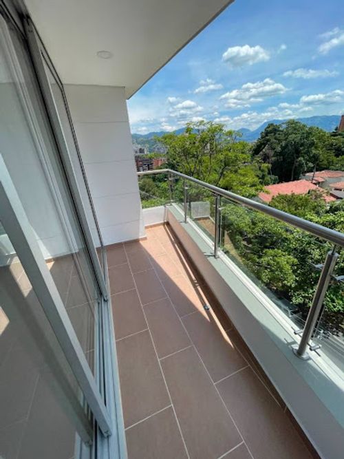 Apartamento de 3 alcobas en arriendo en Urbanizacion Fuentes De Zuñiga, Medellín, 140 m² · foto 17 de 22