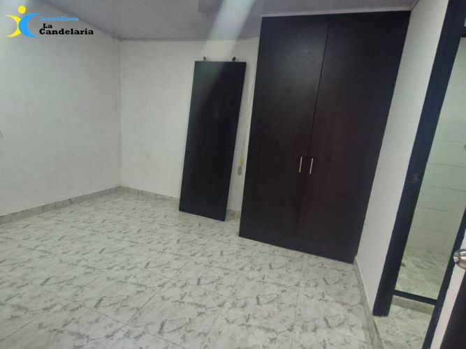 Casa de 8 alcobas en arriendo en El Salvador, Medellín, 245 m² · foto 19 de 24