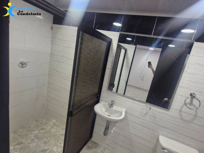 Casa de 8 alcobas en arriendo en El Salvador, Medellín, 245 m² · foto 20 de 24