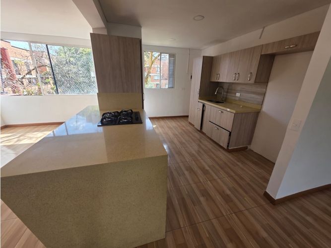 Apartamento de 4 alcobas en venta en Palma De Mollorca, Envigado, 133 m² · foto 3 de 24