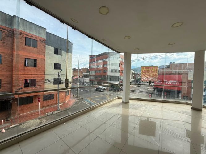 Local en arriendo en Alameda, Cali, 150 m² · foto 8 de 18