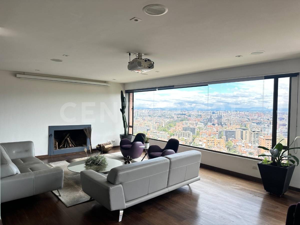 Apartamento en venta en Chicó Alto, Bogotá · foto 2 de 17