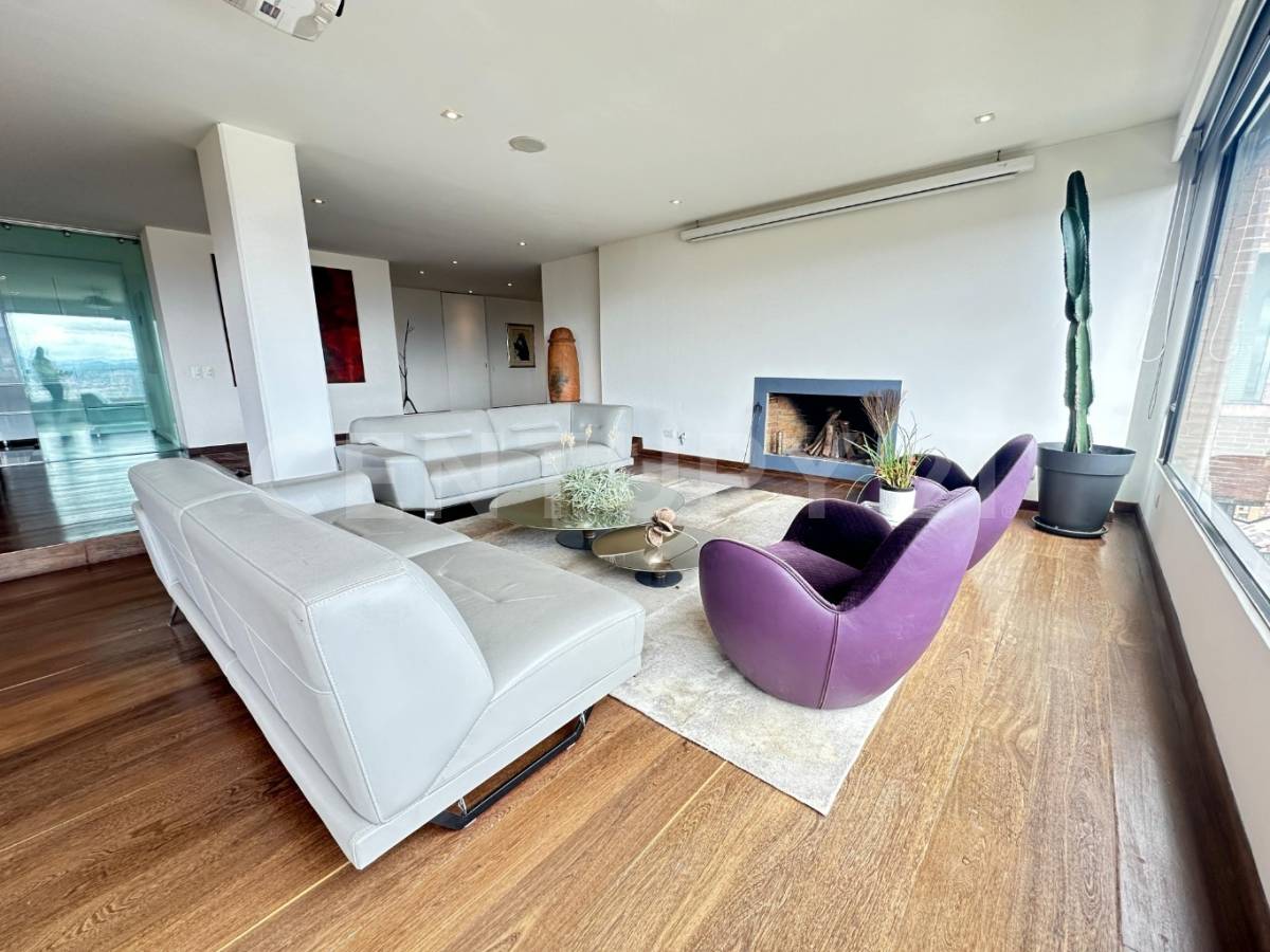 Apartamento en venta en Chicó Alto, Bogotá · foto 3 de 17