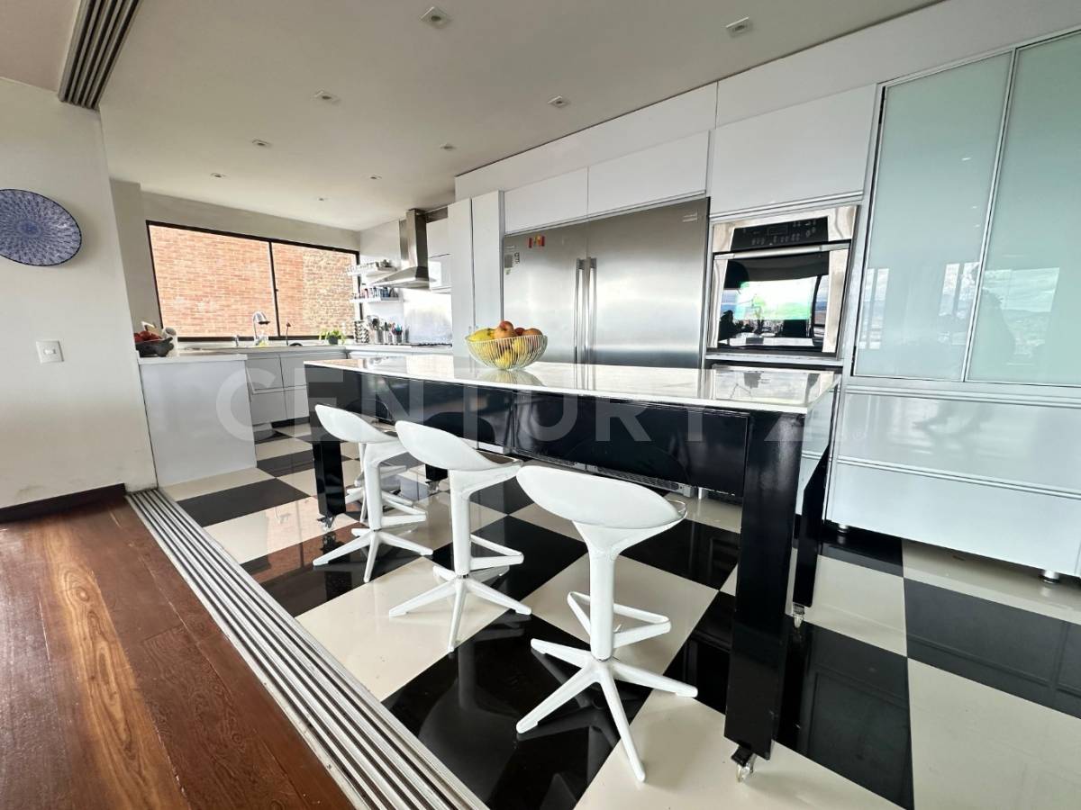 Apartamento en venta en Chicó Alto, Bogotá · foto 6 de 17