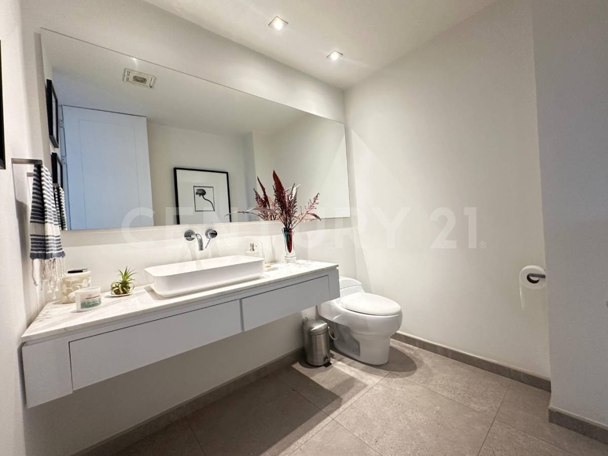 Apartamento en venta en Chicó Alto, Bogotá · foto 8 de 17