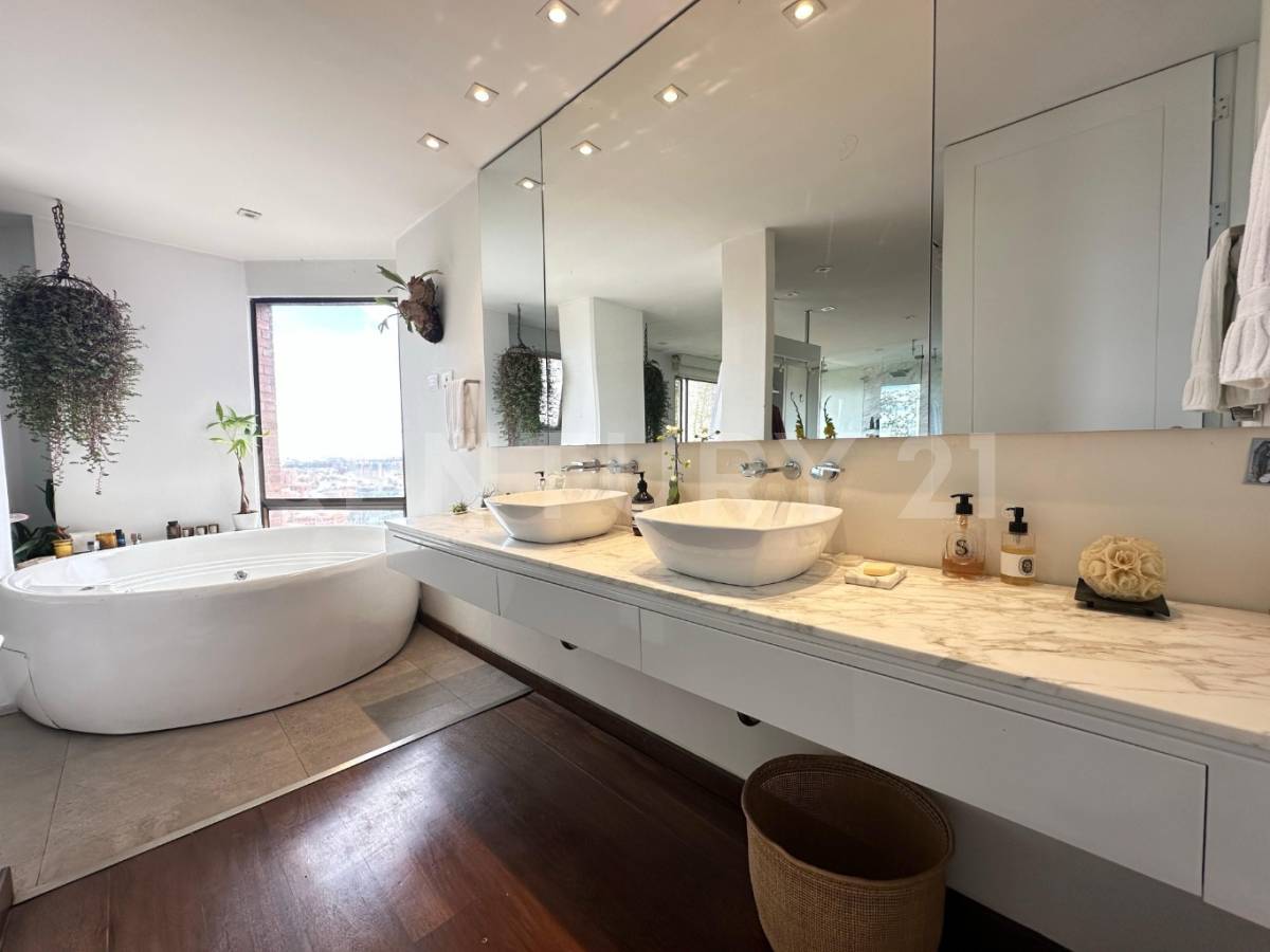 Apartamento en venta en Chicó Alto, Bogotá · foto 12 de 17