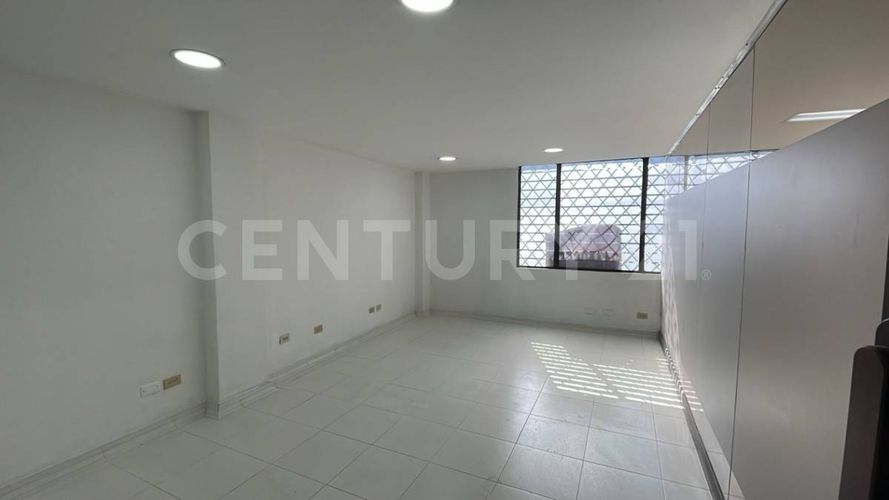 Oficina en arriendo en Santa Barbara Occidental, Zipaquirá, 114 m² · foto 7 de 16