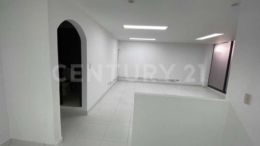 Oficina en arriendo en Santa Barbara Occidental, Zipaquirá, 114 m² · foto 13 de 16
