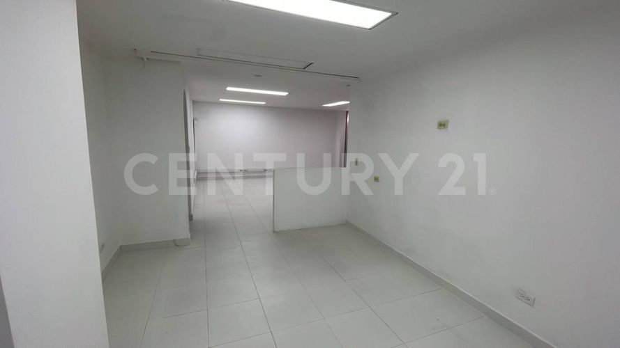 Oficina en arriendo en Santa Barbara Occidental, Zipaquirá, 114 m² · foto 14 de 16